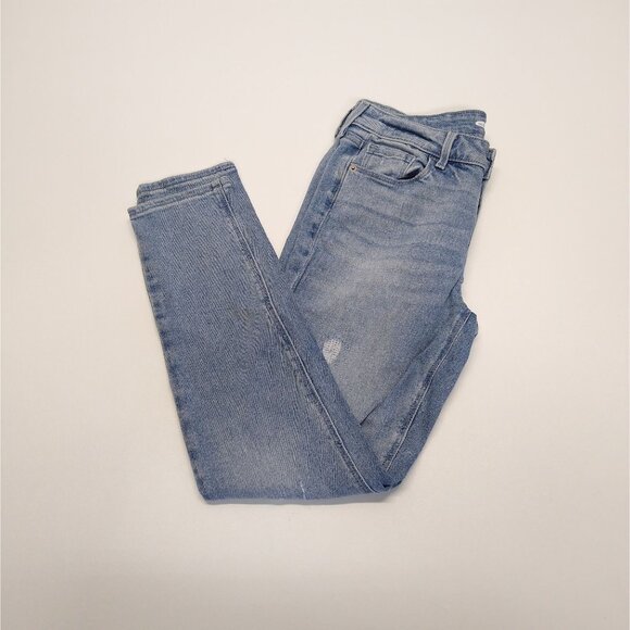Old Navy Rockstar Mid Rise Super Skinny Jeans Size 8 Light Wash Distressed Denim - Picture 3 of 8